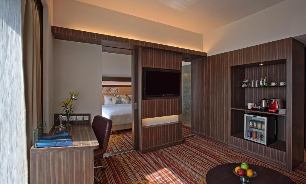 Novotel Pune Viman Nagar Road Zewnętrze zdjęcie Suite