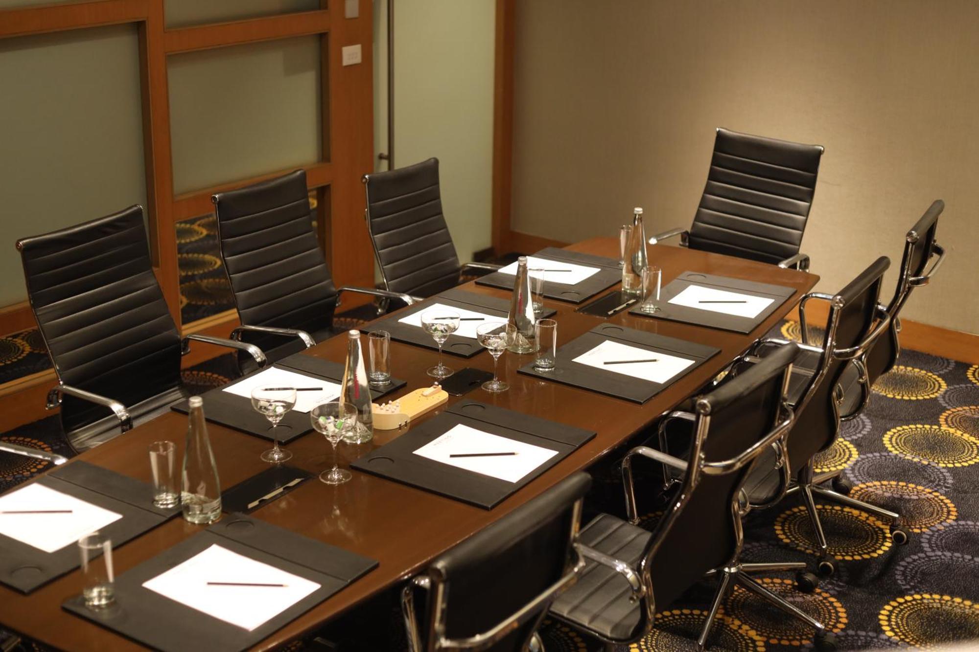Novotel Pune Viman Nagar Road Zewnętrze zdjęcie A boardroom